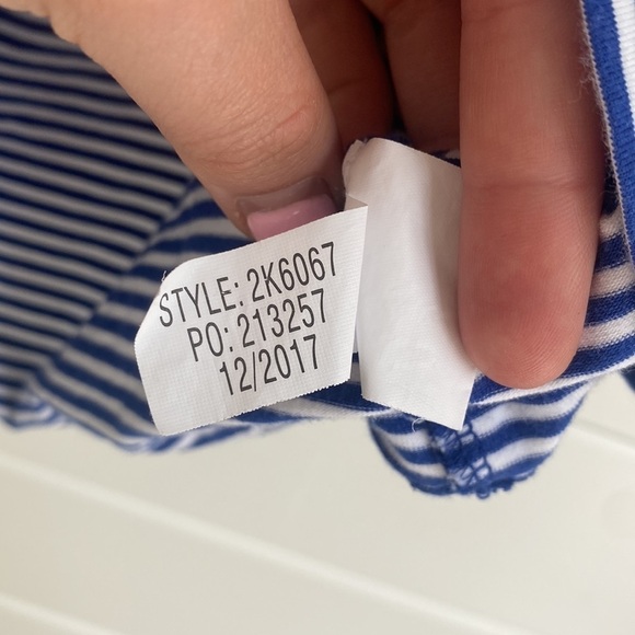 Vineyard Vines | Blue White Striped Off Shoulder Top | Great Condition - Picture 4 of 5